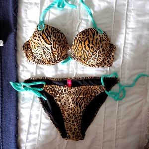 Leopard print bikini with straps and ties